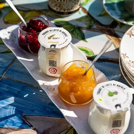 Villa Yourhome - Aldo Marino *